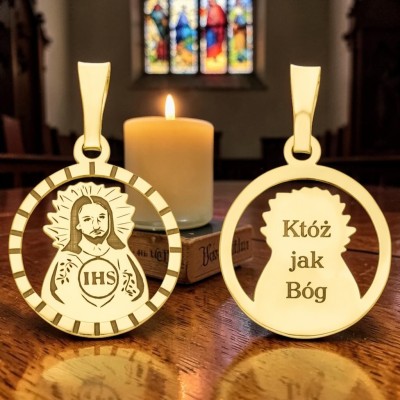 Medalik srebrny Ag 925 pozłacany Jezus MDC090G